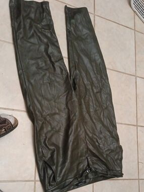 Marc New York Faux Leather Skinny Pants in Dark Green Very Very Soft Xl